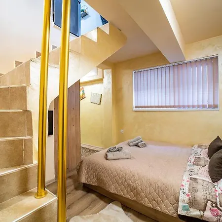 Abstract Apartment